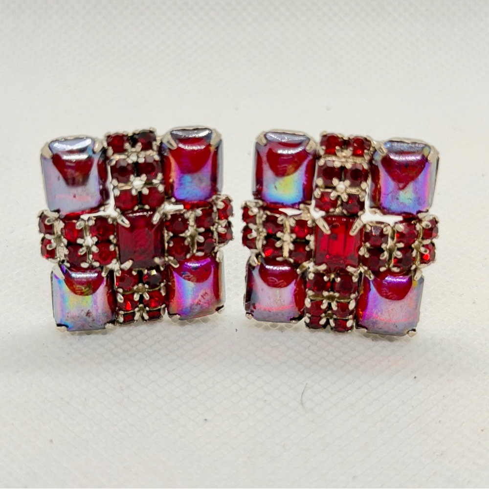 VTG Large 1950s Red AB Rhinestone Silver Tone Square Statement Clip On Earrings